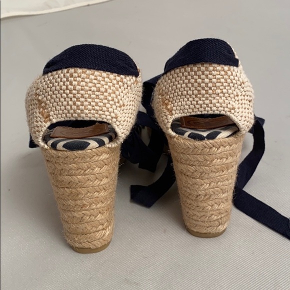 Tory Burch Clubhouse navy and cream geometric espadrilles 39 - Picture 3 of 11